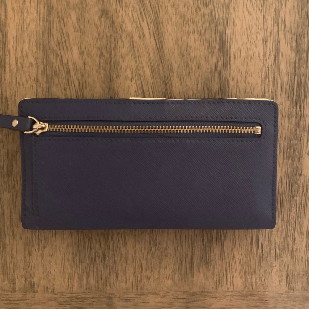 Kate Spade Wallet - Picture 2 of 5